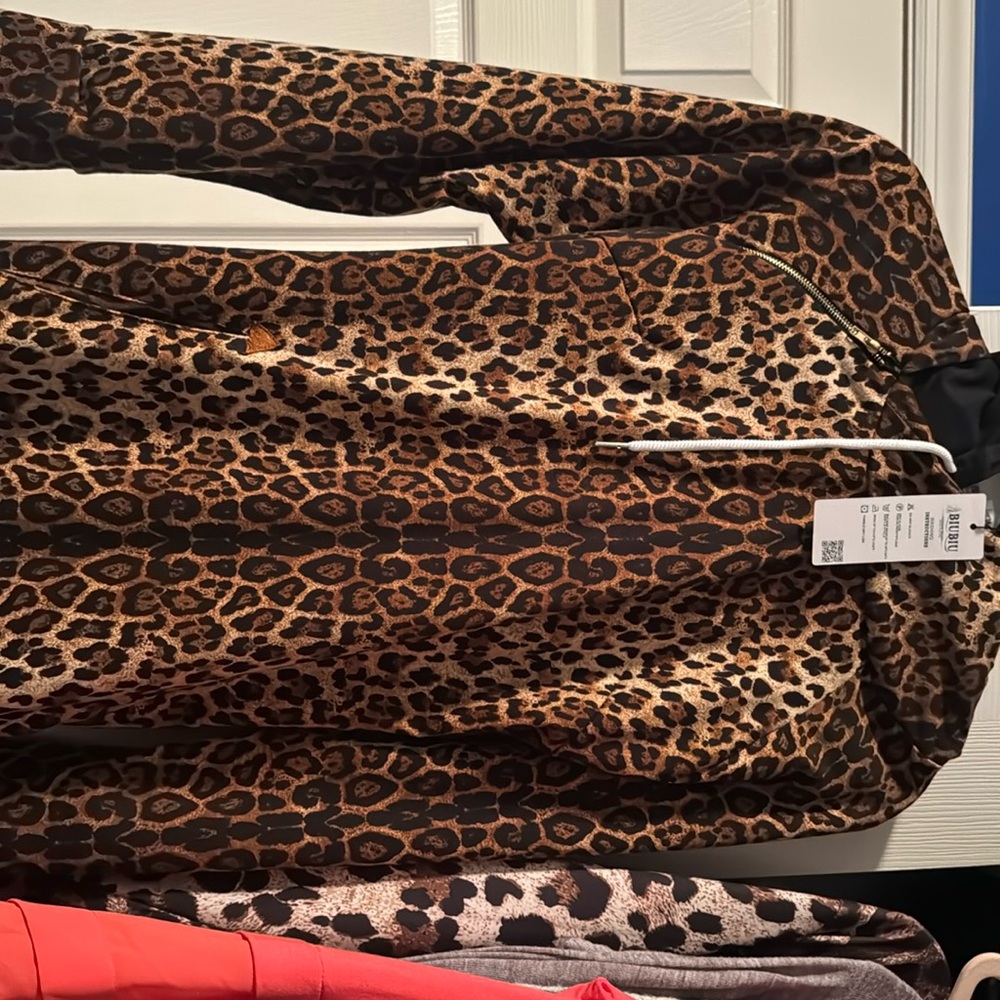 Cheetah leopard sweater dress size medium NWT